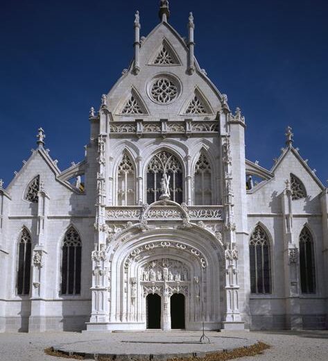 Monastère royal de Brou : chef-d’œuvre du gothique flamboyant.