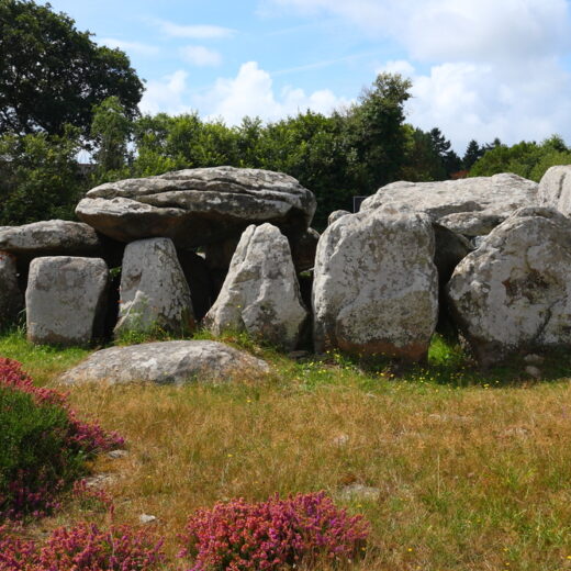 amas pierres neolithique